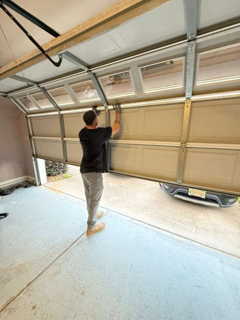 Recent garage door job by Hamilton of Shoreline in Mountain View (photo 2)
