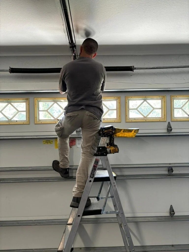 Garage Door Roller Replacement job by Hamilton of Shoreline in Mountain View (photo 3)
