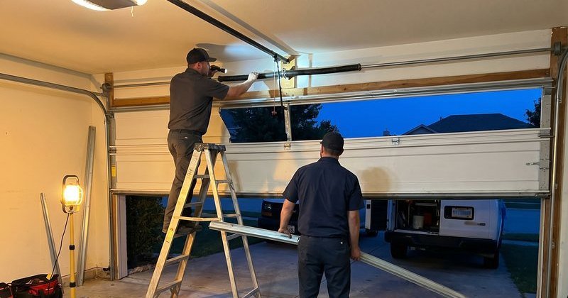 Hamilton Garage Door Repair Expert of Shoreline