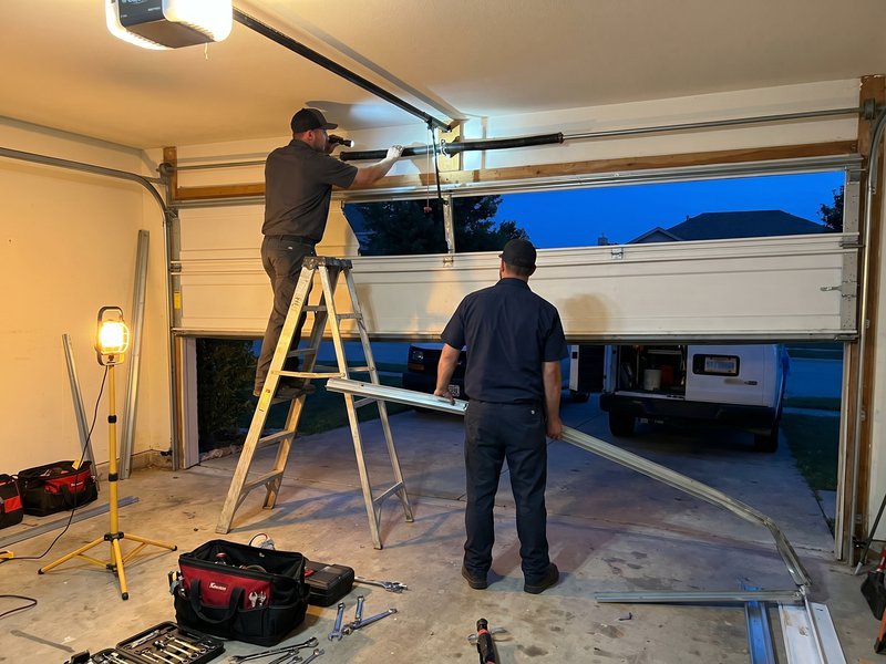 Emergency Garage Door Repair by Hamilton of Shoreline